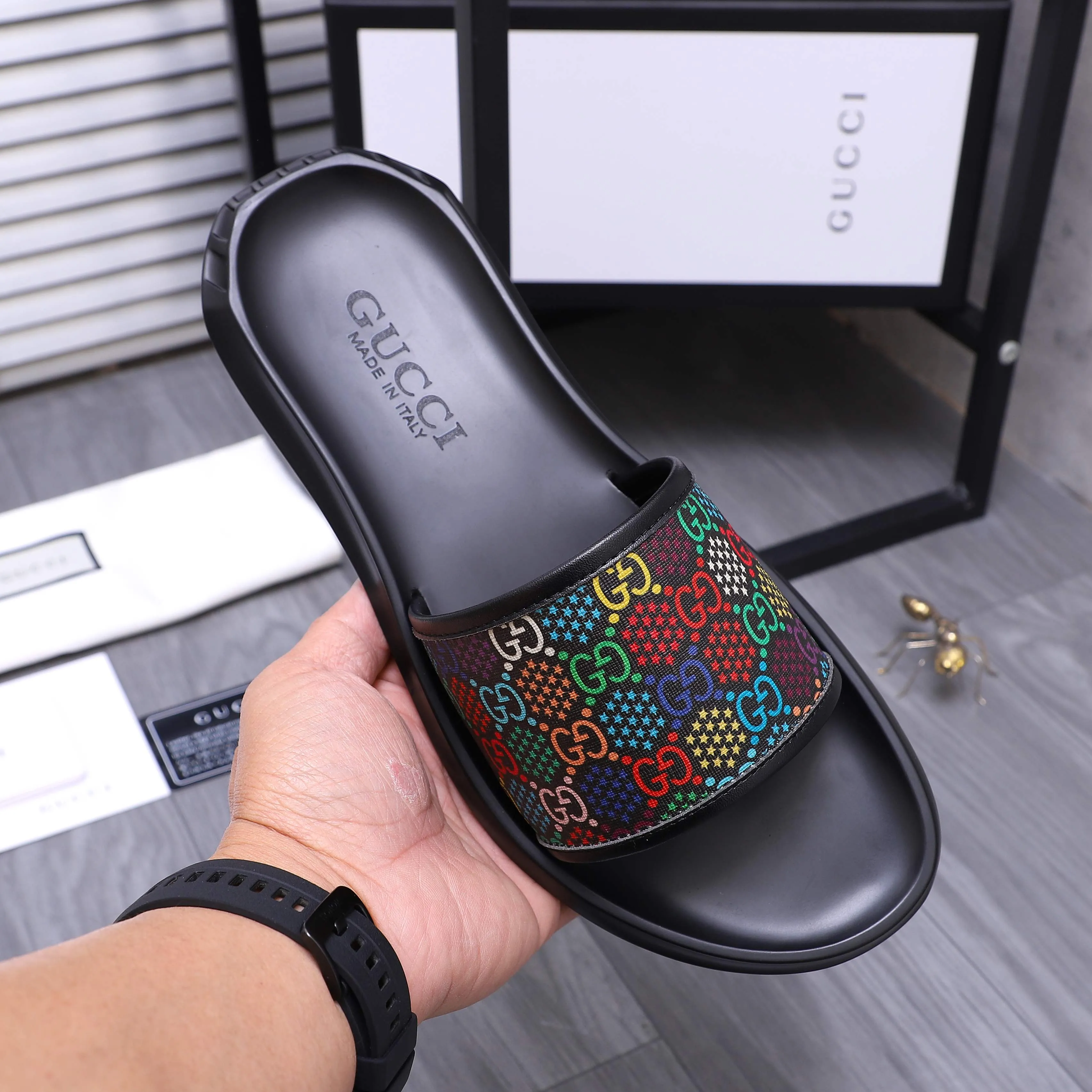 Men's shoes 💰280 Product trademark: GUCCI "Gucci" slippers Regular size: 38-44 (45.46 custom-made, non-returnable) Product materials: Selected cowhide printed upper, instep imitation leather lining, original outsole